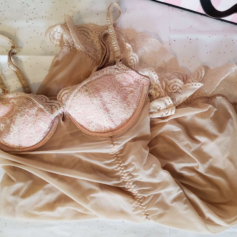 36B Victoria's Secret lingerie ruching